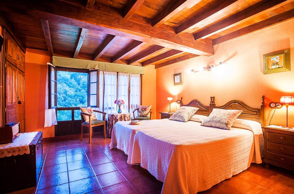 Affittacamere Casa De Aldea Riosol Onís Esterno foto